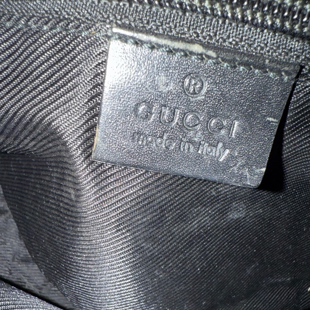 Gucci GG Canvas Crossbody Bag - Picture 15 of 16